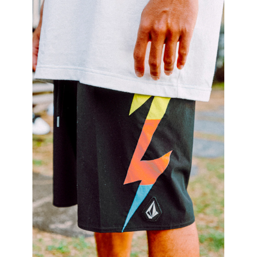 Men's Volcom Zapped Liberators 19