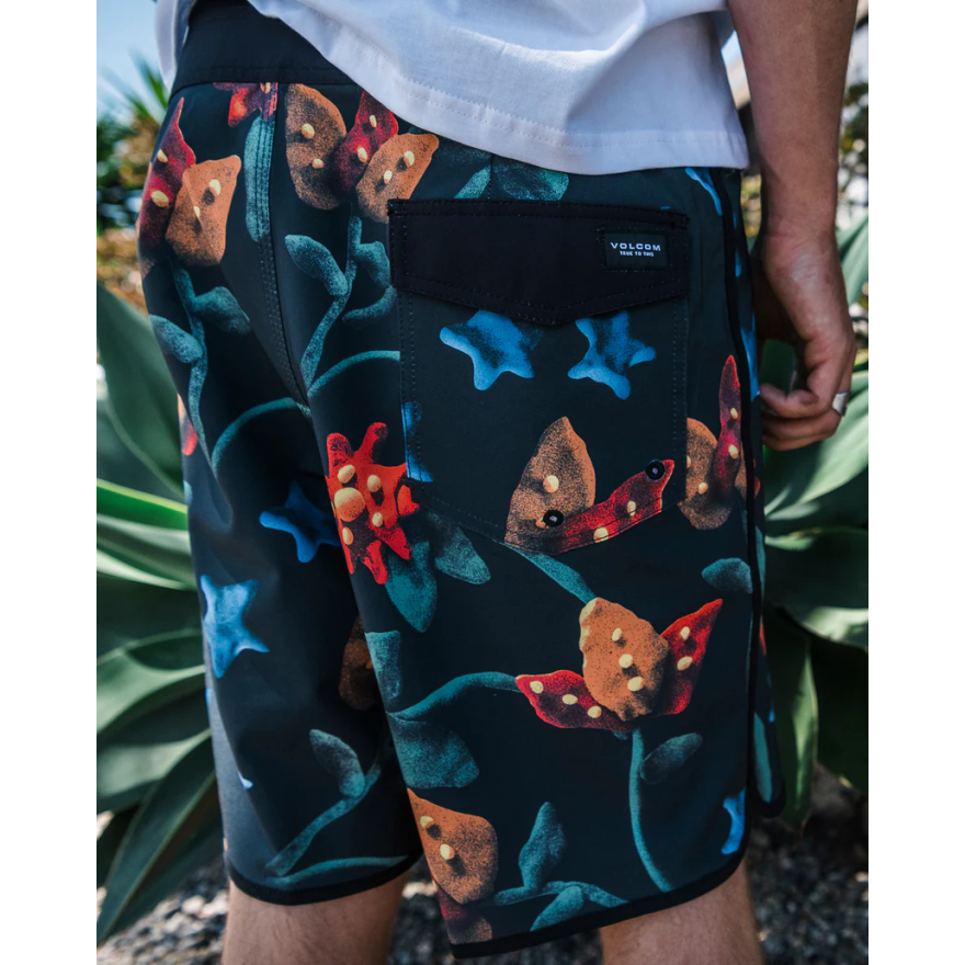 Men's Volcom Scallop Mod 19