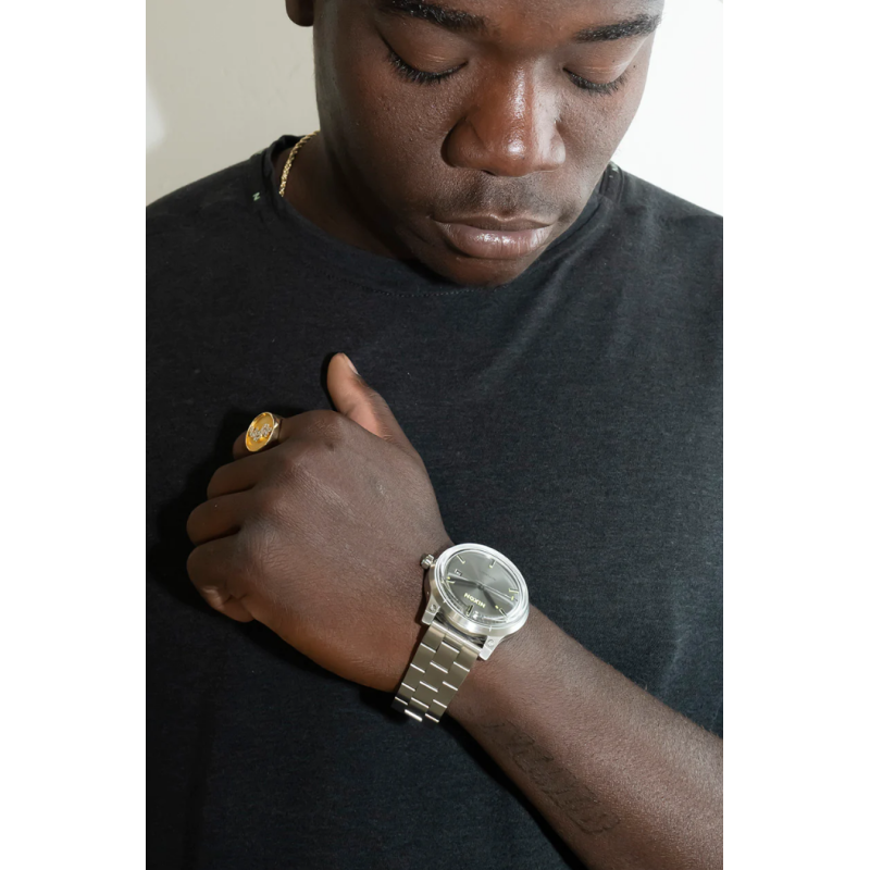 Nixon 5th Element Watch Nixon 5th Element Watch