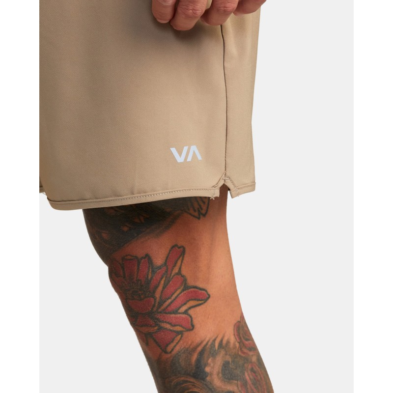RVCA YOGGER STRETCH ATHLETIC SHORTS 17" RVCA YOGGER STRETCH ATHLETIC SHORTS 17"