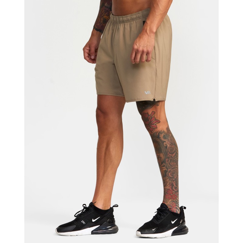 RVCA YOGGER STRETCH ATHLETIC SHORTS 17" RVCA YOGGER STRETCH ATHLETIC SHORTS 17"