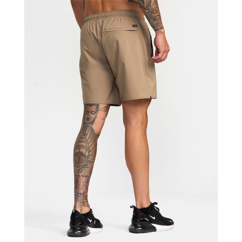 RVCA YOGGER STRETCH ATHLETIC SHORTS 17" RVCA YOGGER STRETCH ATHLETIC SHORTS 17"